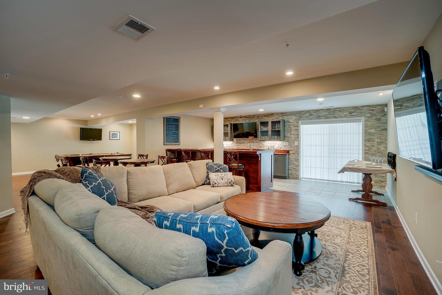 718 Daft Road Baltimore, MD 21220 - Photo 4 of 54