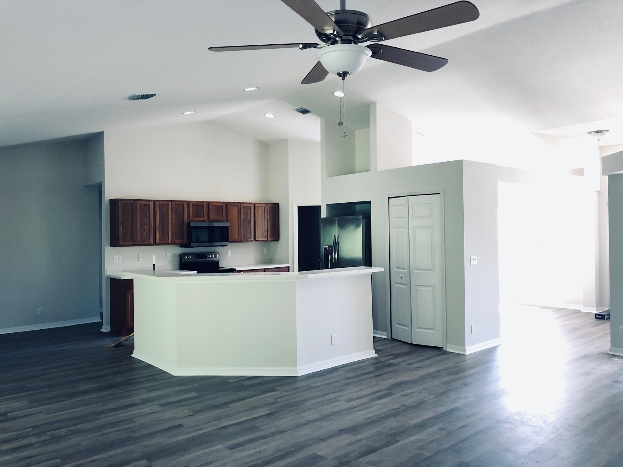4550 Southwest Uleta Street Port St. Lucie, FL 34953 - Photo 6 of 27 Kitchen...