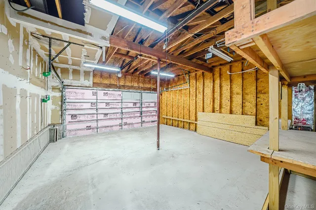 $679,999 | 361 Erie Street, Holbrook, NY 11741