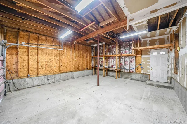 $679,999 | 361 Erie Street, Holbrook, NY 11741