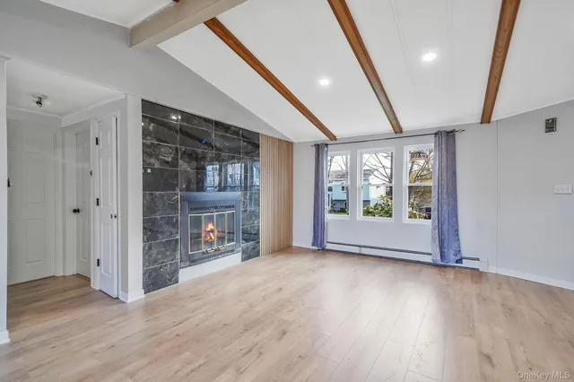 $679,999 | 361 Erie Street, Holbrook, NY 11741