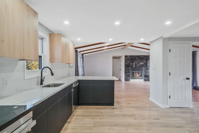 $679,999 | 361 Erie Street, Holbrook, NY 11741