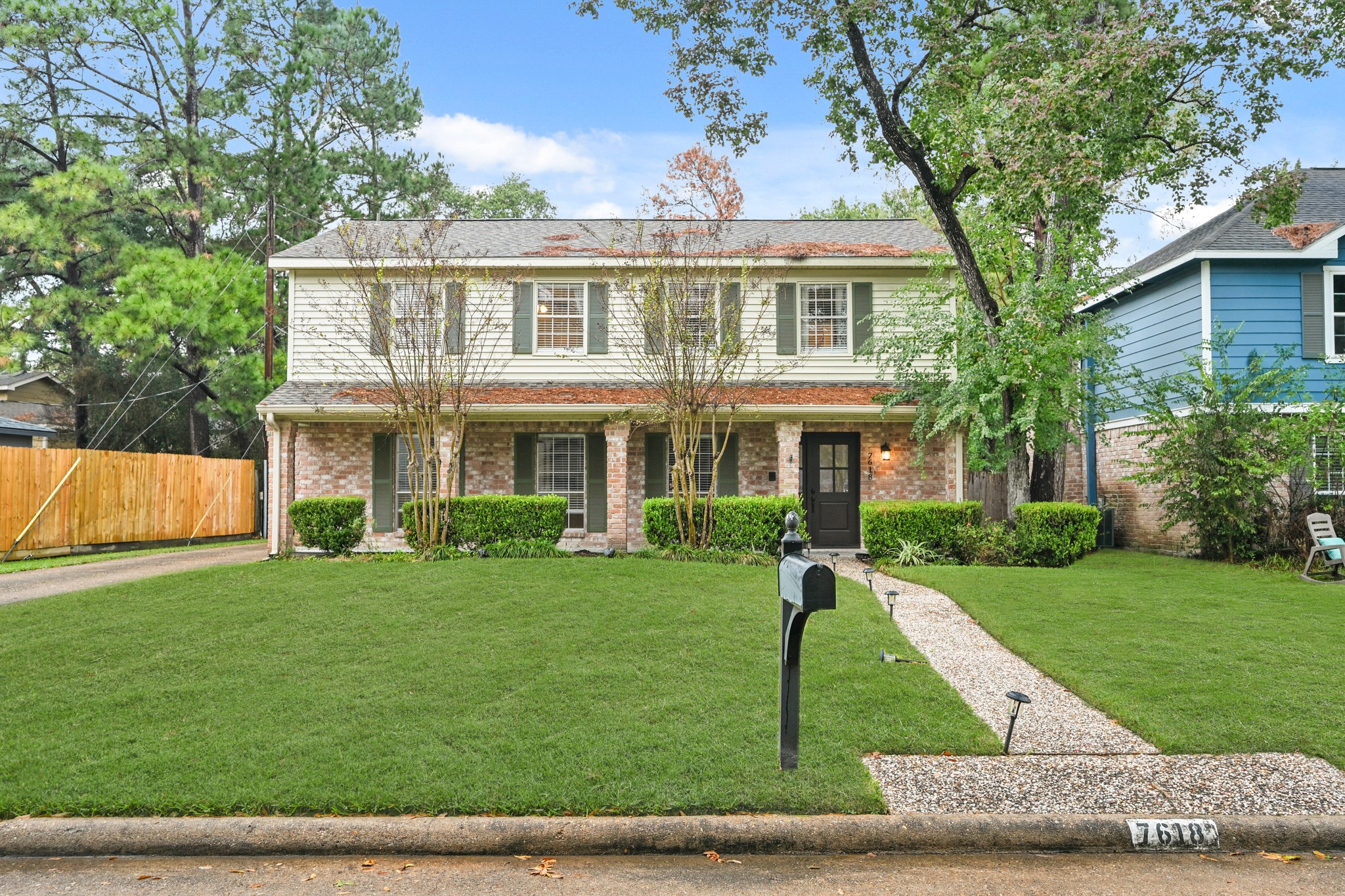 Welcome home to this beautifully maintained 4-bedroom, 2.5-bath residence in the desirable Kleinwood community of Spring, ideally located near top amenities and major Champions-area attractions.
