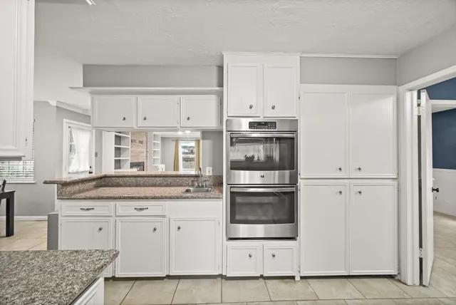 $2,200 | 7618 Fountaingrove Lane, Spring, TX 77379