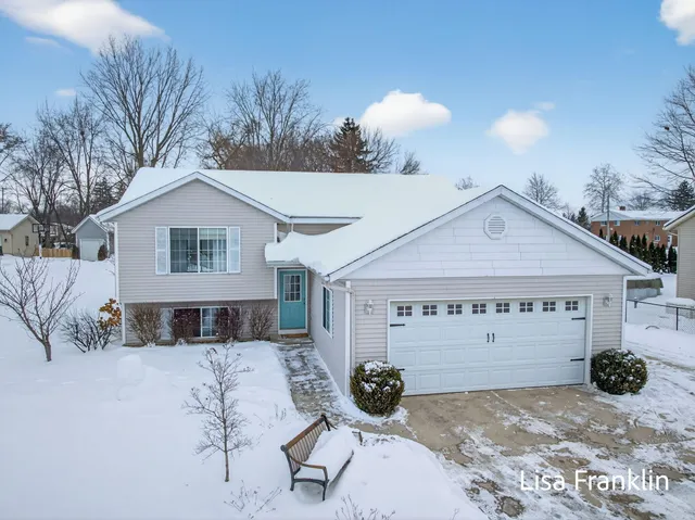 $399,900 | 5541 Eric Street, Allendale, MI 49401