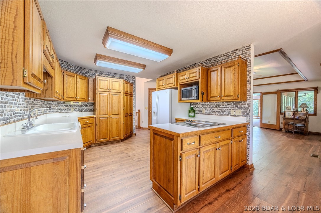 21701 Lavender Road Barnett, MO 65011 - Photo 8 of 52