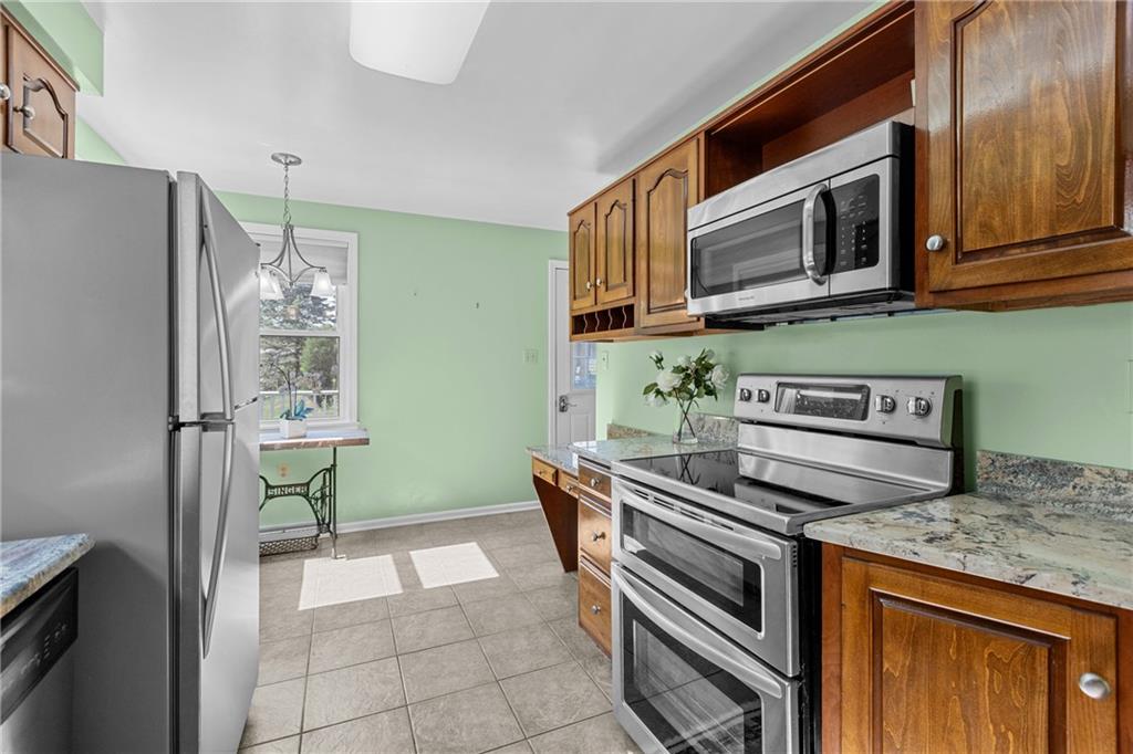 1040 Eckert Road Monaca, PA 15061 - Photo 9 of 32 Gallery Image 9