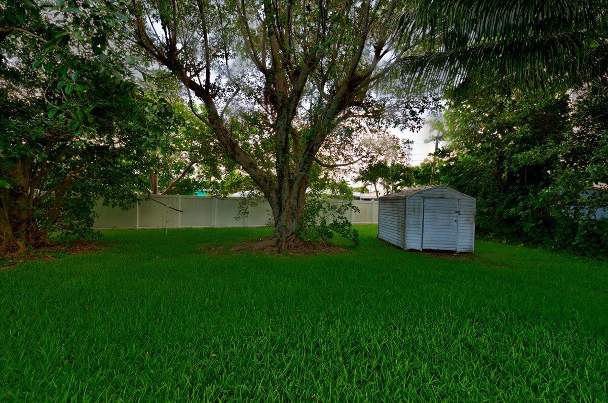 583 Northwest 12th Terrace Boca Raton, FL 33486 - Photo 6 of 31 06-8I8A6439_40_41_42_43