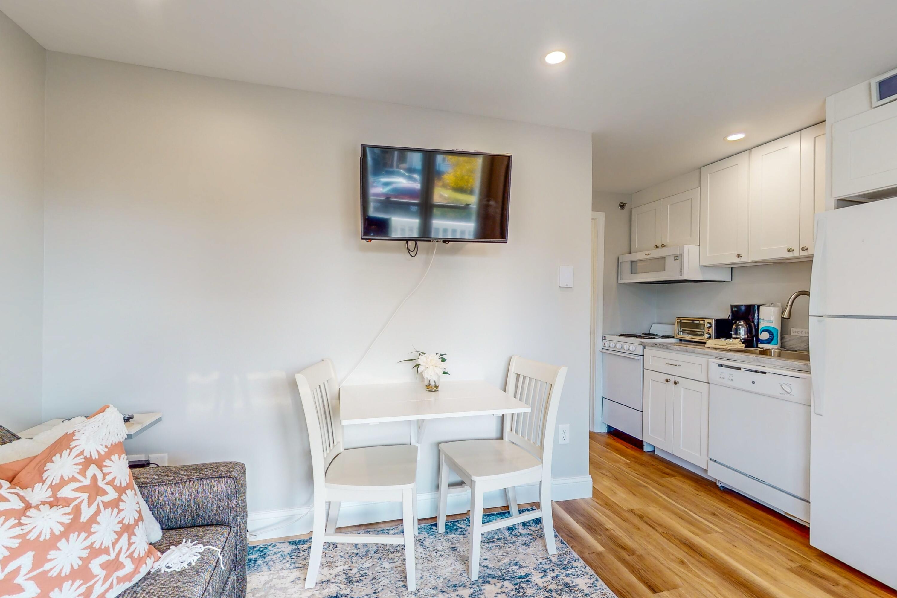 1072 Post Road, Unit 204 Wells, ME 04090 - Photo 4 of 27 MEWE100-6148671
