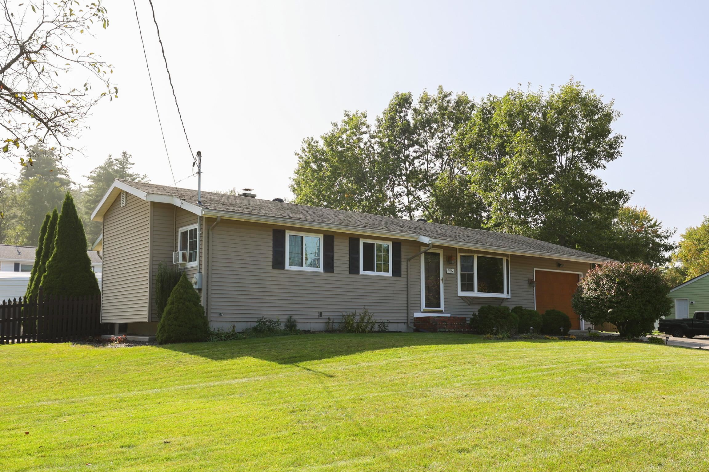 155 Bryant Road Manchester, NH 03109 - Photo 1 of 34