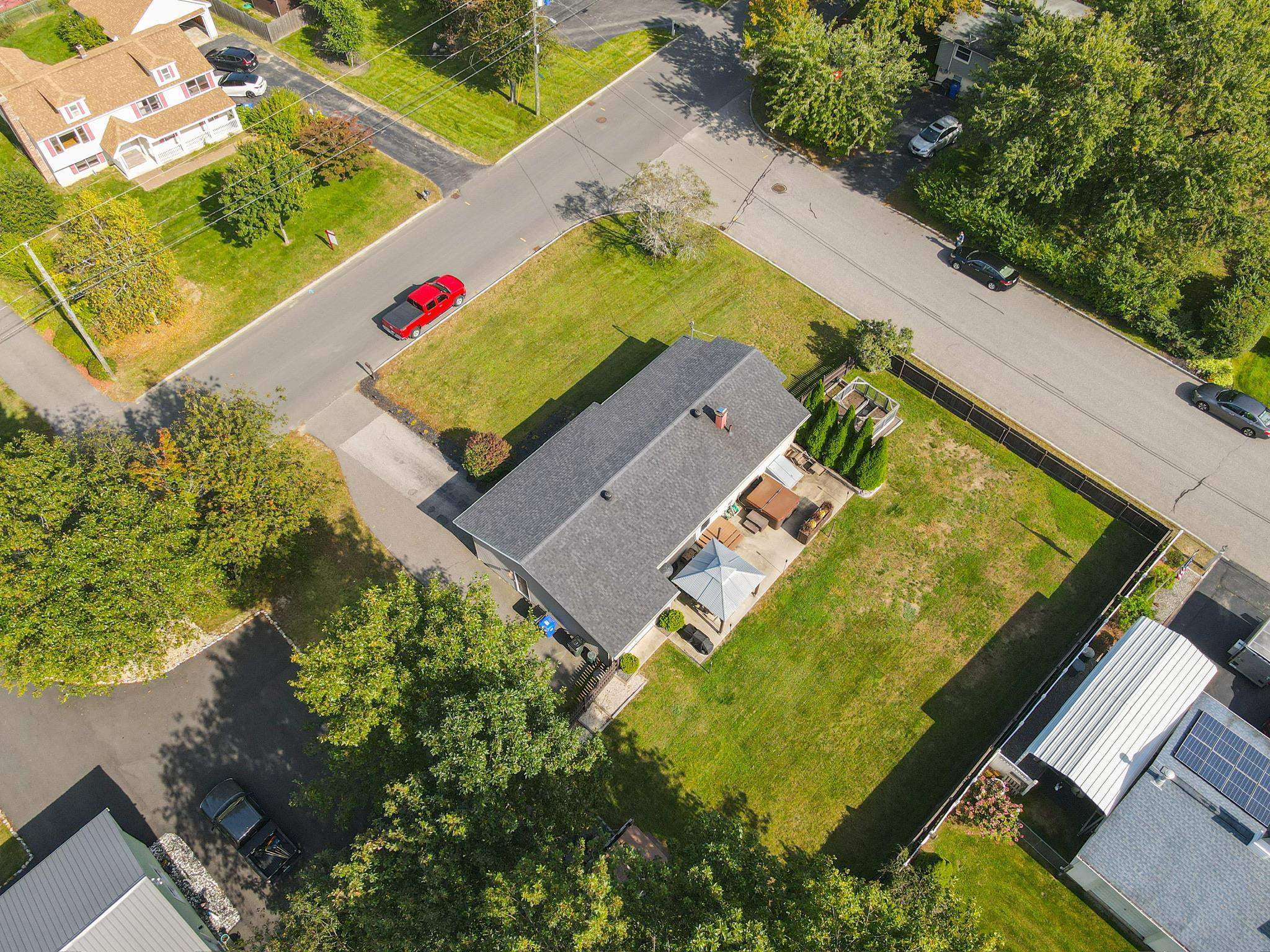 155 Bryant Road Manchester, NH 03109 - Photo 27 of 34