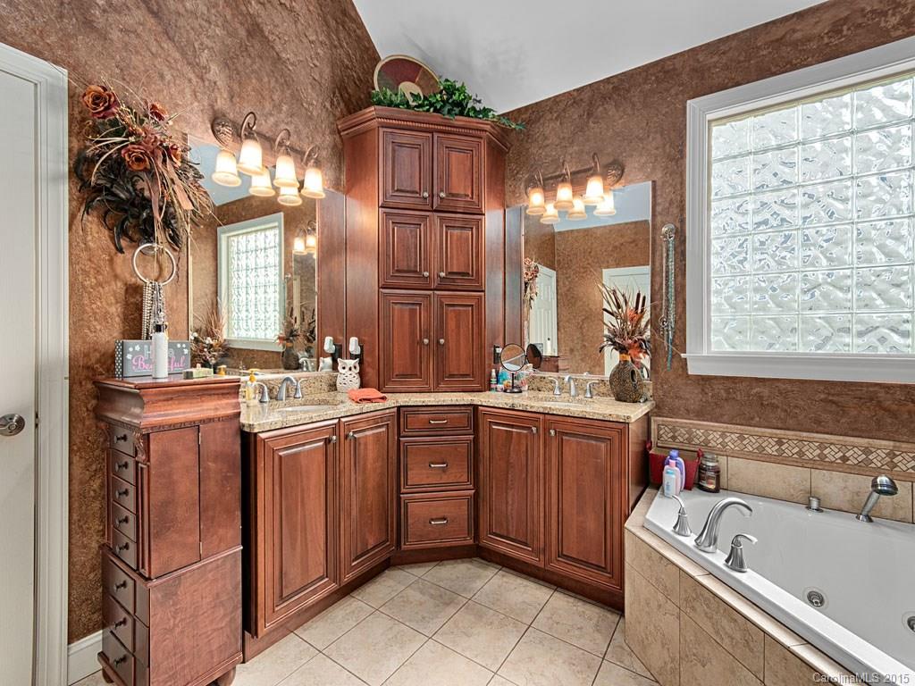 40 Stone House Road Arden, NC 28704 - Photo 14 of 24 Gallery Image 14
