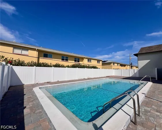 $1,750 | 4102 Southeast 19th Place, Unit 6, Cape Coral, FL 33904