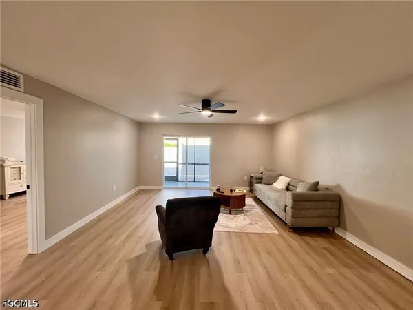 $1,750 | 4102 Southeast 19th Place, Unit 6, Cape Coral, FL 33904