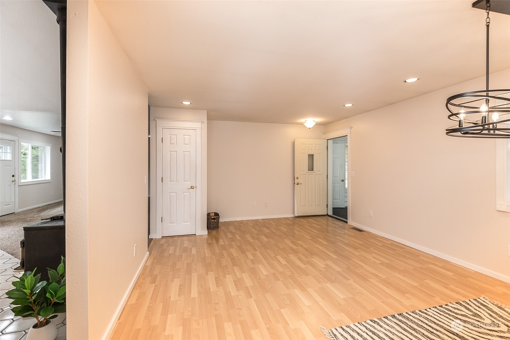 138 Shale Road Port Angeles, WA 98362 - Photo 5 of 39 Gallery Image 5
