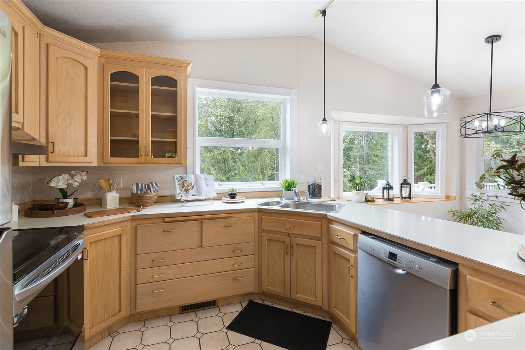 138 Shale Road Port Angeles, WA 98362 - Photo 7 of 39 Gallery Image 7
