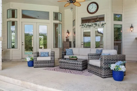 $1,195,000 | 208 Hacienda Place, Dripping Springs, TX 78620