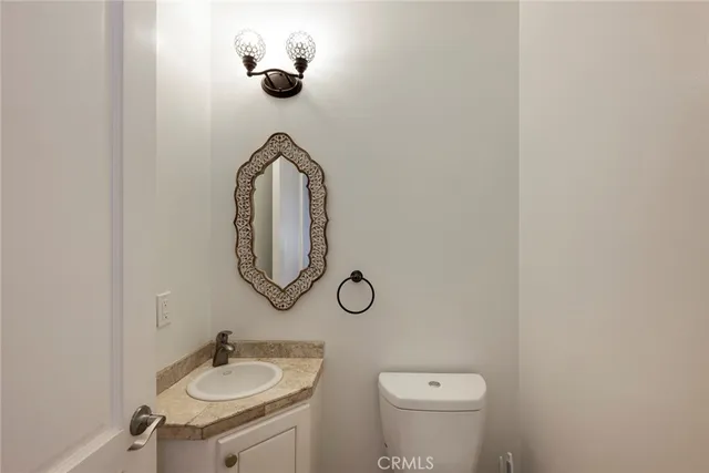 $998,800 | 5027 Colfax Avenue, Unit 1, Valley Village, CA 91601