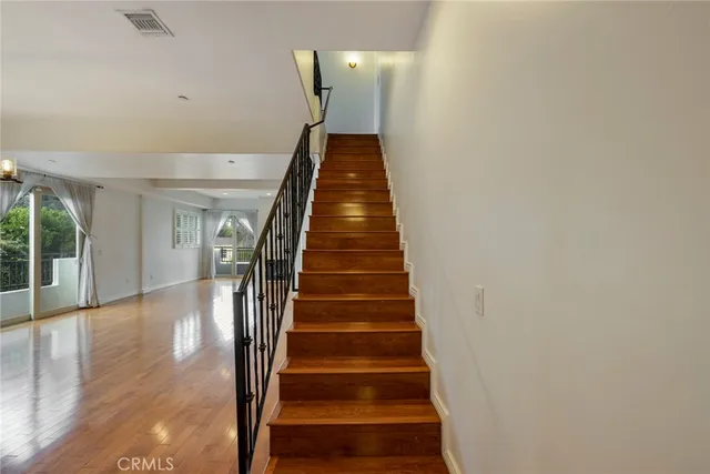 $998,800 | 5027 Colfax Avenue, Unit 1, Valley Village, CA 91601