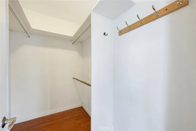 $998,800 | 5027 Colfax Avenue, Unit 1, Valley Village, CA 91601