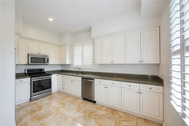 $998,800 | 5027 Colfax Avenue, Unit 1, Valley Village, CA 91601