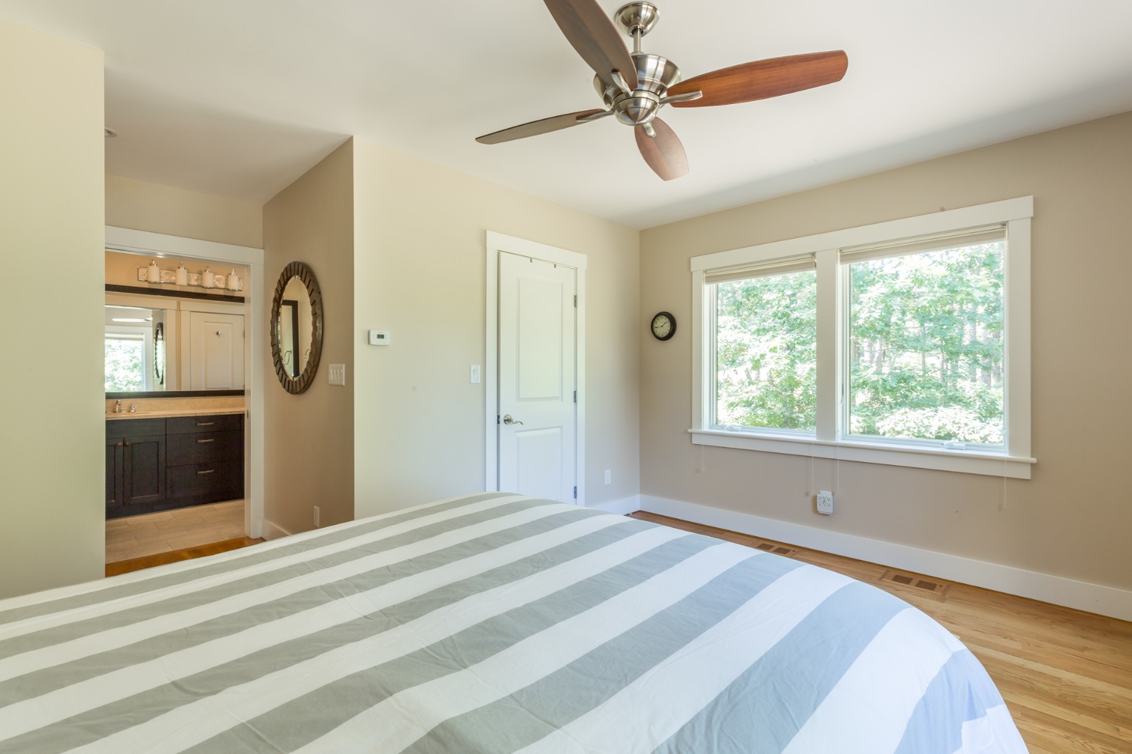 20 Pulpit Rock Road Oak Bluffs, MA 02557 - Photo 13 of 33 Gallery Image 13