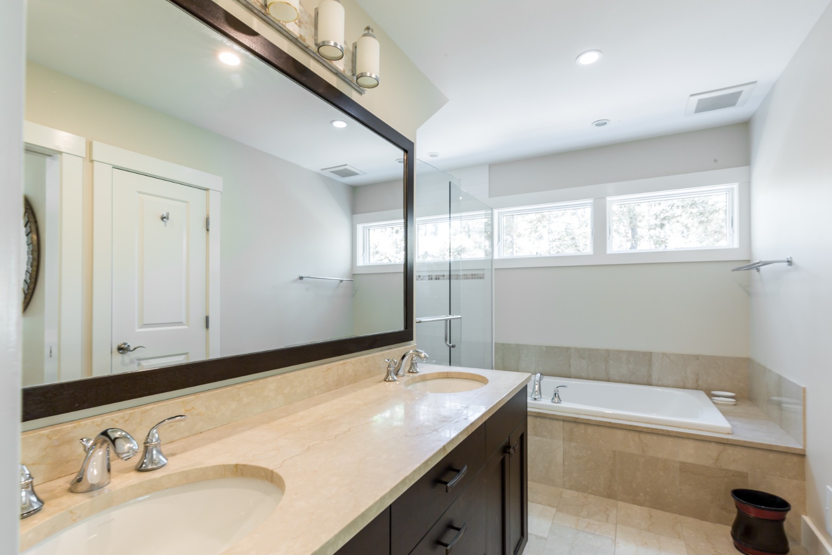 20 Pulpit Rock Road Oak Bluffs, MA 02557 - Photo 14 of 33 Gallery Image 14