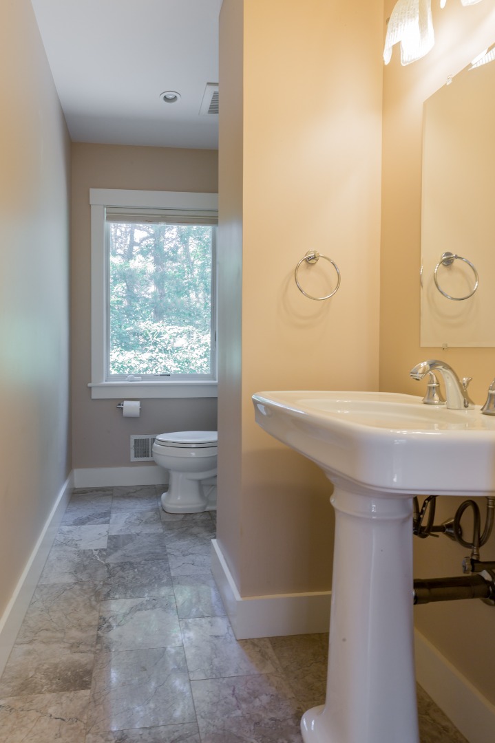 20 Pulpit Rock Road Oak Bluffs, MA 02557 - Photo 17 of 33 Gallery Image 17