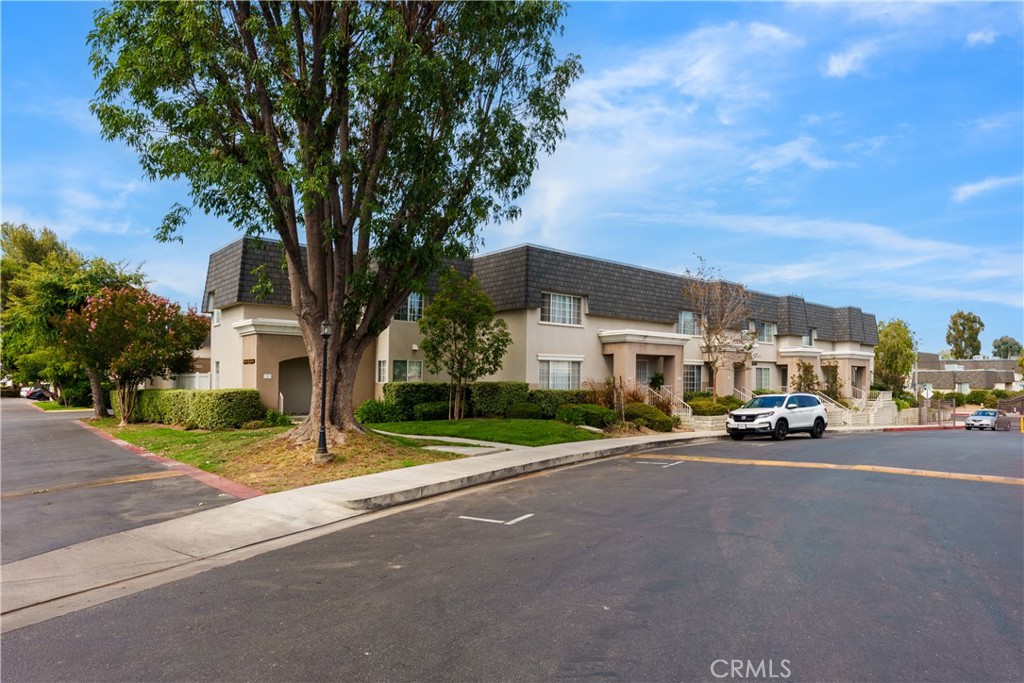 19111 Hamlin Street Reseda, CA 91335 - Photo 1 of 20 Well maintained complex