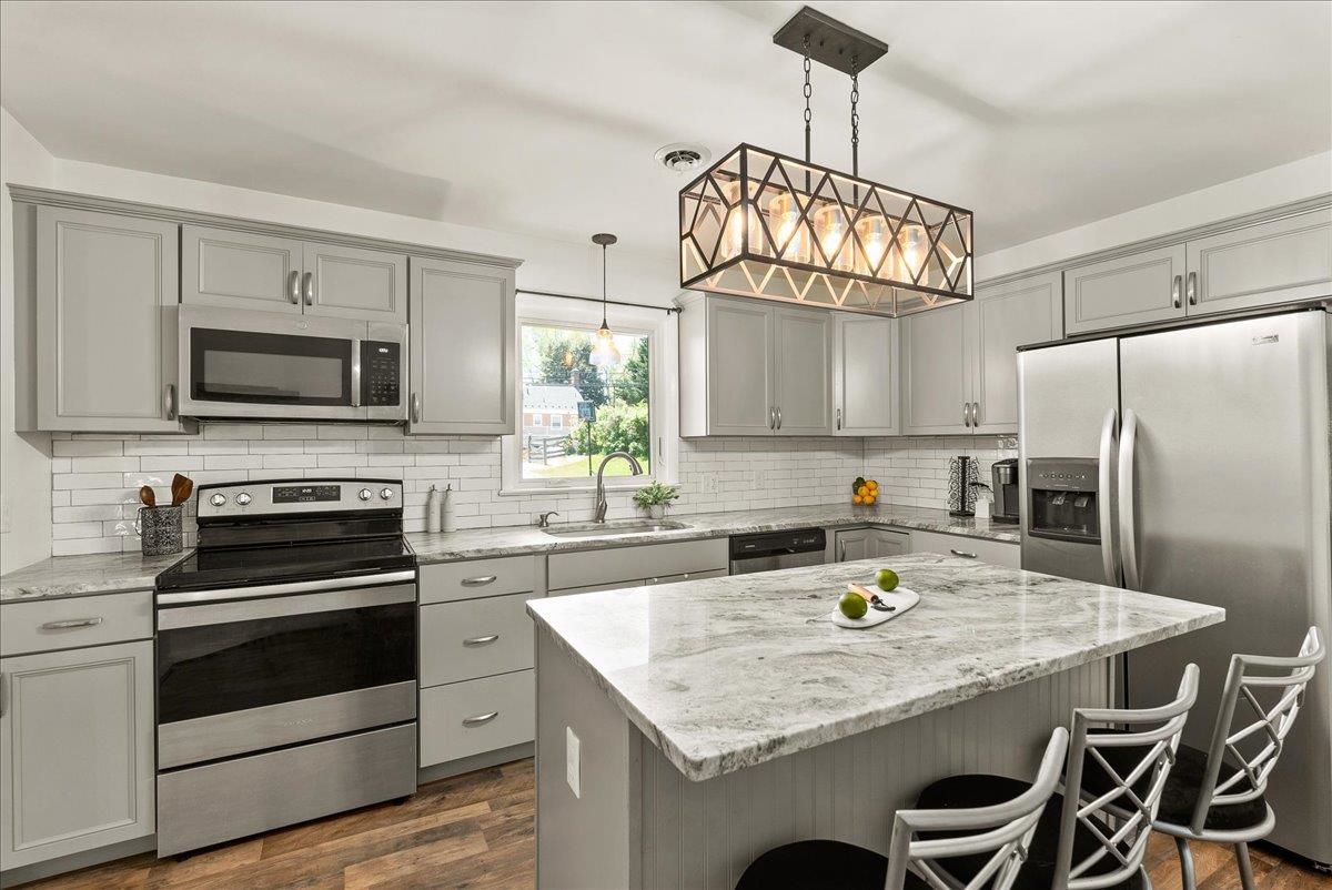1030 Lyndhurst Road Waynesboro, VA 22980 - Photo 1 of 42 Gallery Image 1