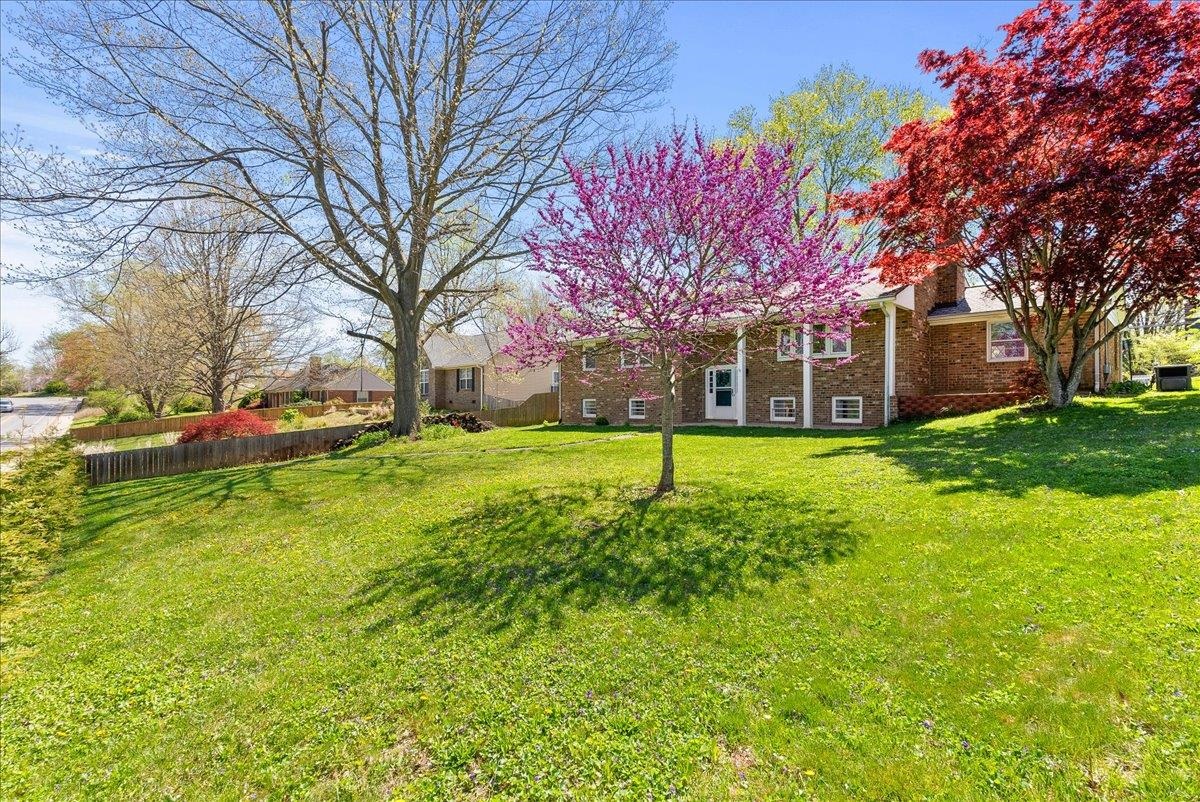 1030 Lyndhurst Road Waynesboro, VA 22980 - Photo 4 of 42 Gallery Image 4