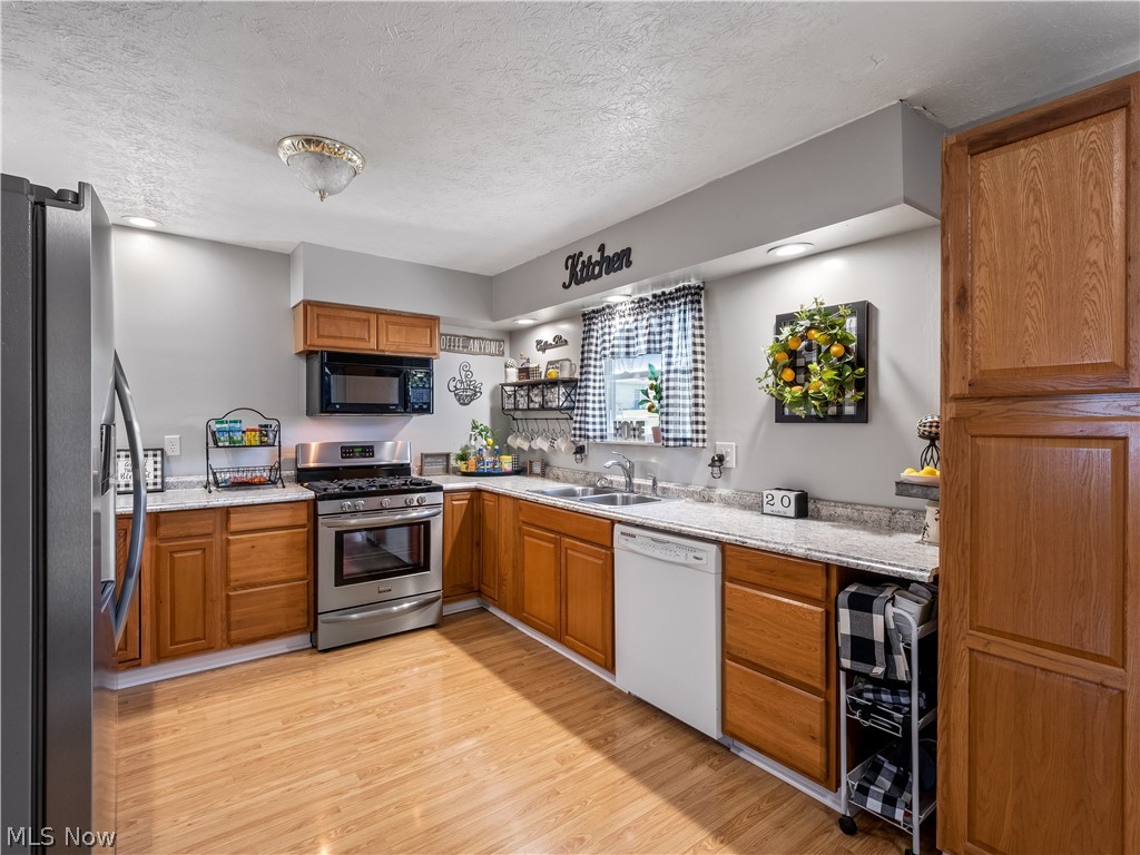 423 Perry Drive Northwest Canton, OH 44708 - Photo 10 of 31 Gallery Image 10
