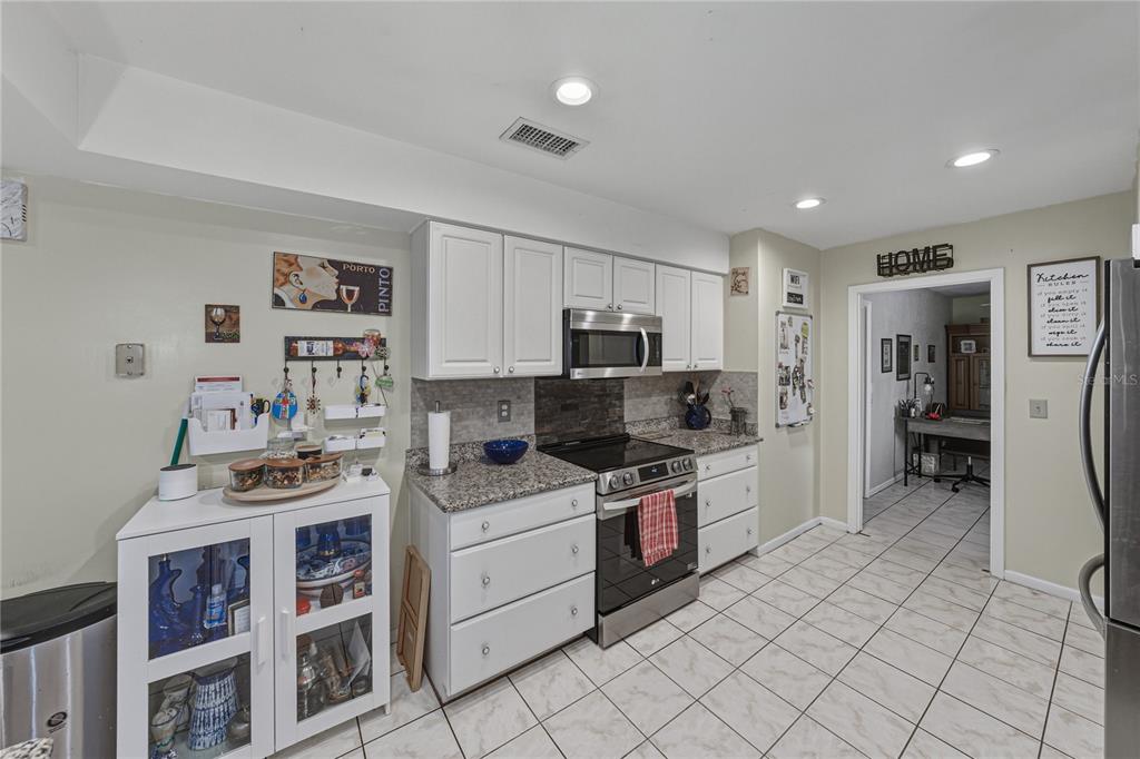 405 Lake Ned Road Winter Haven, FL 33884 - Photo 28 of 61