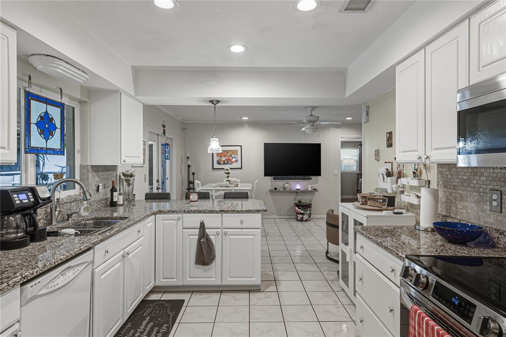 405 Lake Ned Road Winter Haven, FL 33884 - Photo 30 of 61