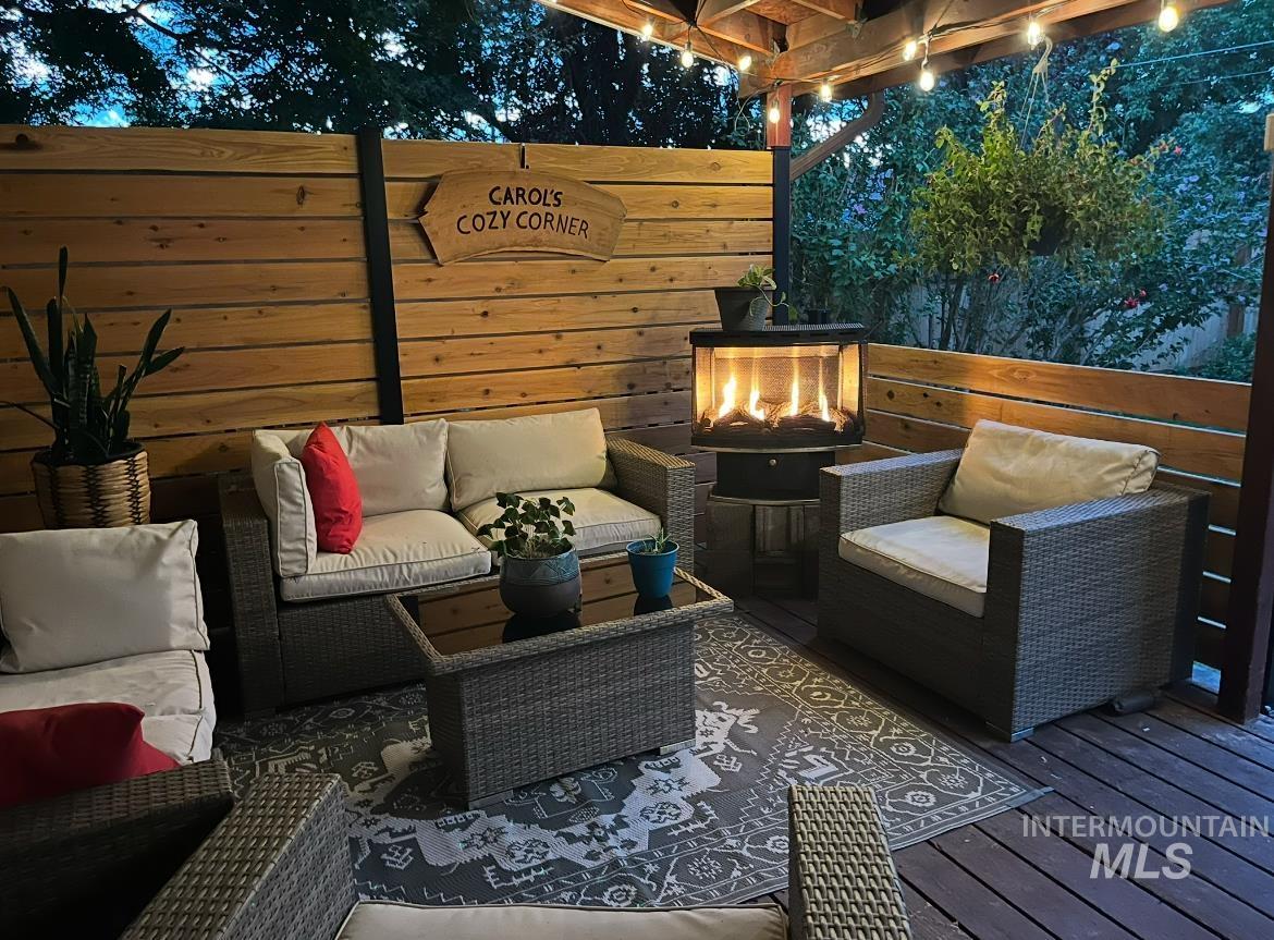 1021 11th Avenue Lewiston, ID 83501 - Photo 38 of 41 Wooden deck featuring an outdoor hangout area