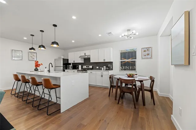 $2,300 | 1415 Mountain Lake Road, Dallas, TX 75224