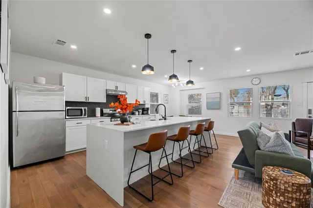 $2,300 | 1415 Mountain Lake Road, Dallas, TX 75224