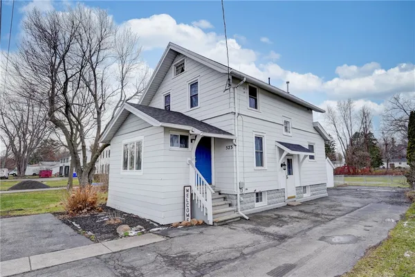 $2,200 | 523 Elmgrove Road, Gates, NY 14606