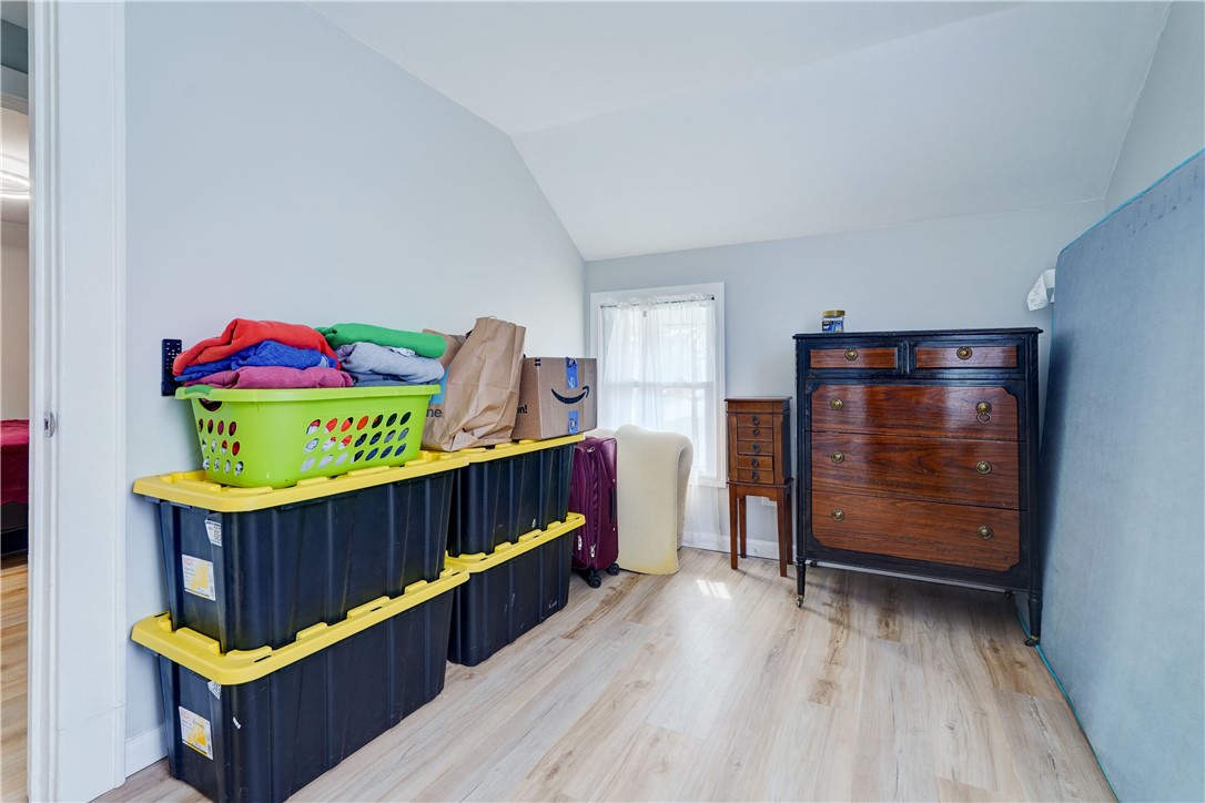 523 Elmgrove Road Gates, NY 14606 - Photo 19 of 28