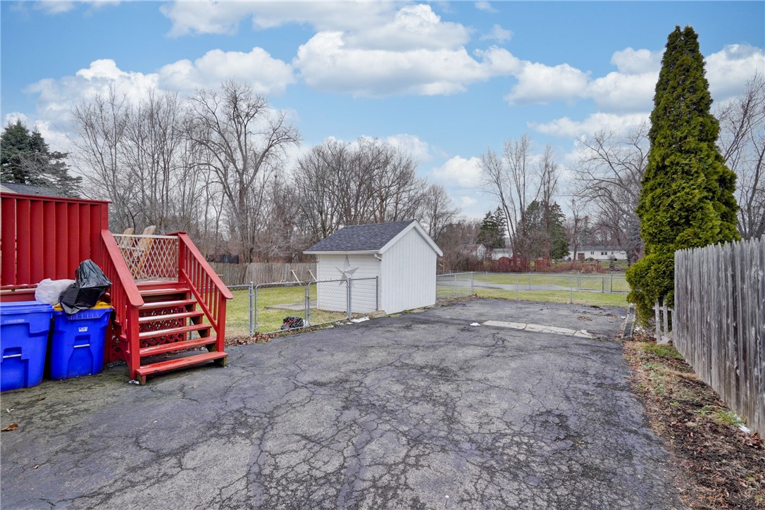 523 Elmgrove Road Gates, NY 14606 - Photo 24 of 28