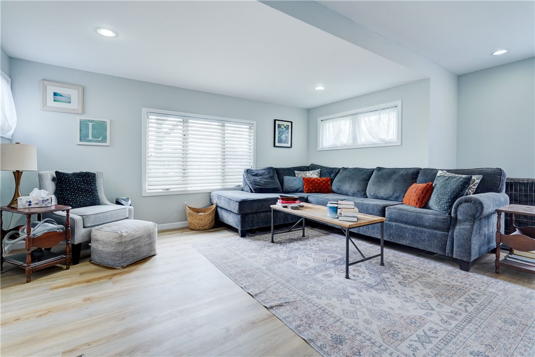 523 Elmgrove Road Gates, NY 14606 - Photo 6 of 28