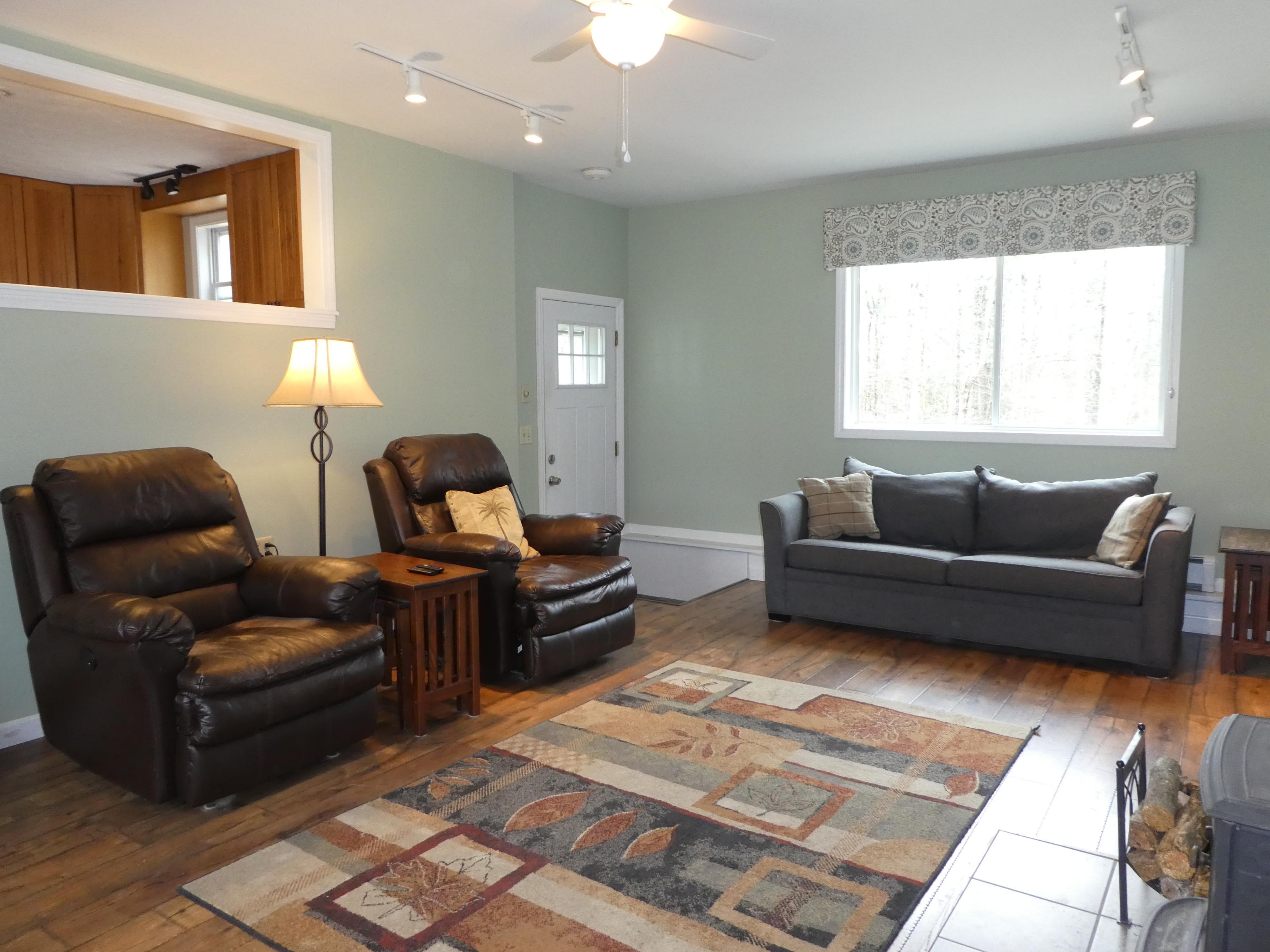 22 Woodland Road Gorham, ME 04038 - Photo 16 of 41 living room
