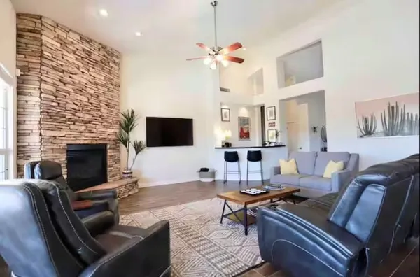 $4,500 | 15624 South 15th Place, Phoenix, AZ 85048