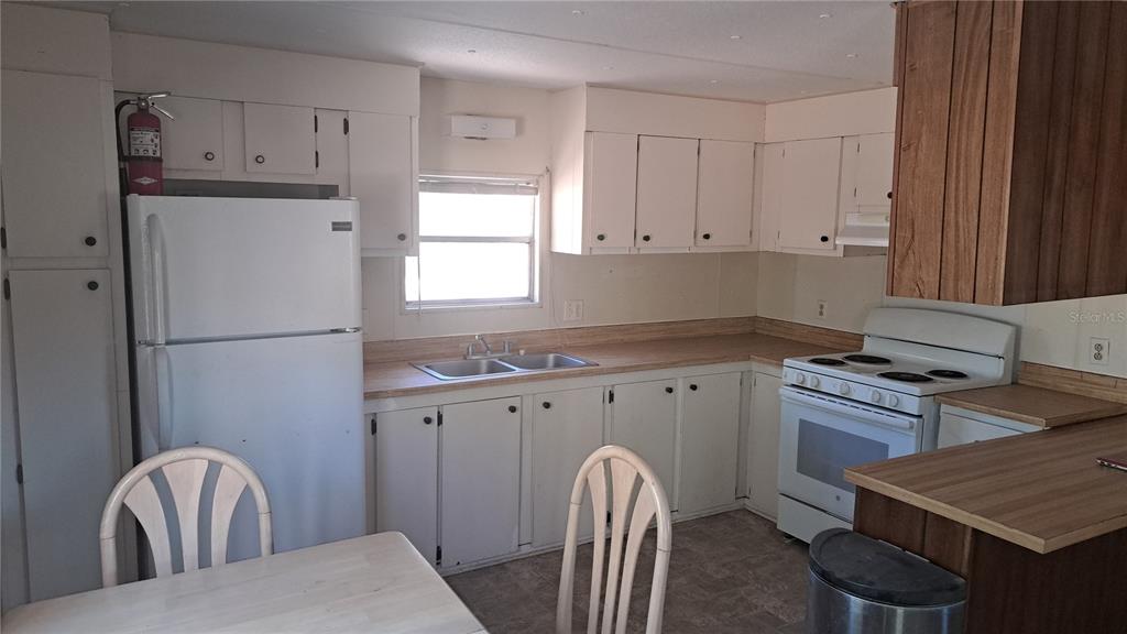 669 Southwest Shiloh Street Fort White, FL 32038 - Photo 6 of 16