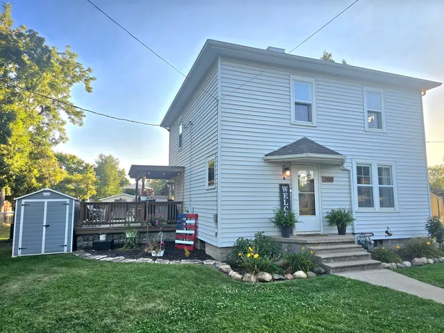 $220,000 | 200 East Lake Street, Ashkum, IL 60911
