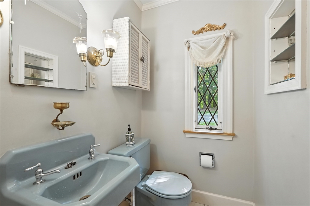 511 Trafton Road Springfield, MA 01108 - Photo 21 of 42