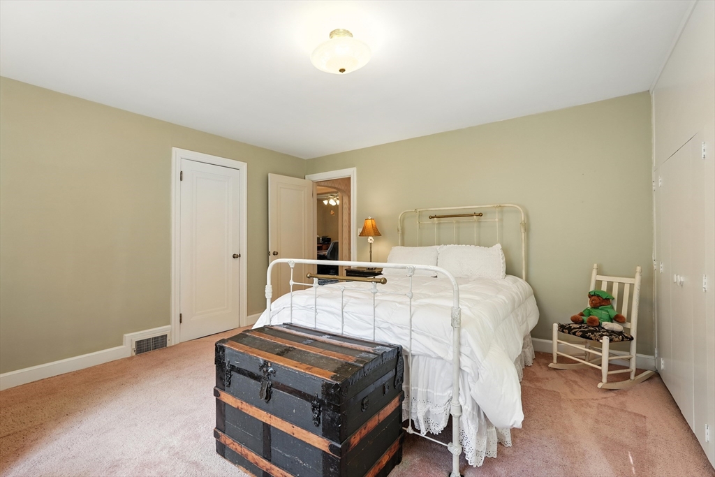 511 Trafton Road Springfield, MA 01108 - Photo 25 of 42