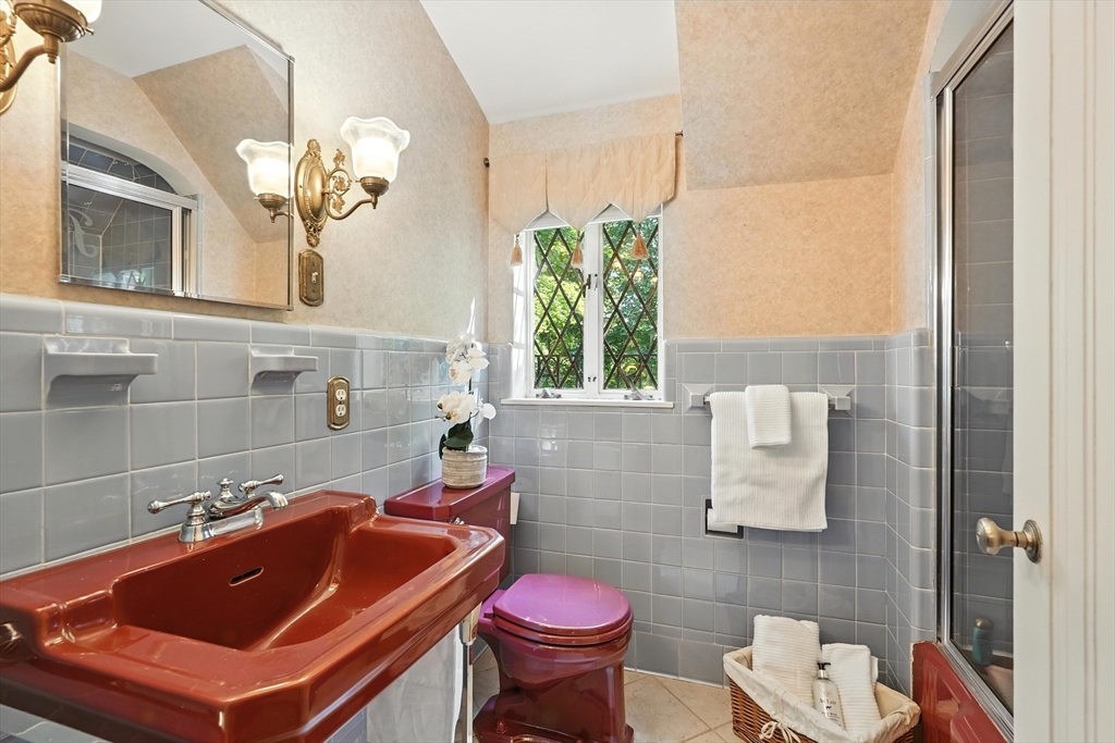 511 Trafton Road Springfield, MA 01108 - Photo 33 of 42