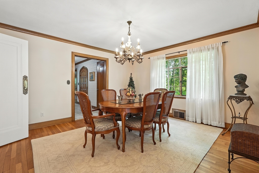 511 Trafton Road Springfield, MA 01108 - Photo 9 of 42