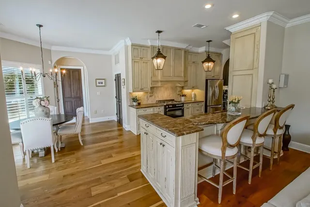 $925,000 | 106 Crepe Myrtle Place, Mandeville, LA 70471